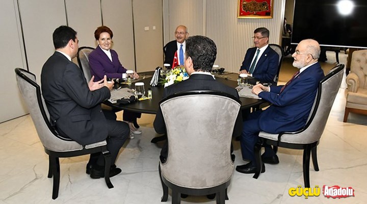 Altılı Masa toplantısından önce açıklamalarda bulunan CHP Genel Başkanı Kemal Kılıçdaroğlu, yeni görüşmelerinde aday için toplanacaklarını belirtmişti. Bunun yanı sıra,  İYİ Parti'de başkanlık divanı ile parti grubu, 2 Mart'taki toplantı öncesi Genel Başkan Meral Akşener'e tam yetki verdi.