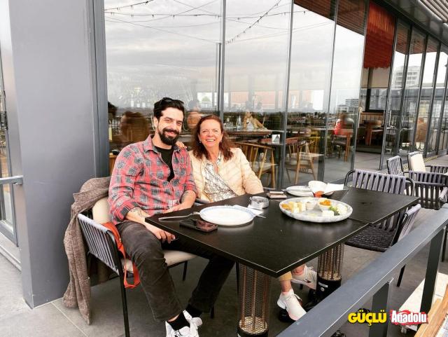 sevgilisini-doverek-eve-kapattigi-soylenen-16435624_5952_m