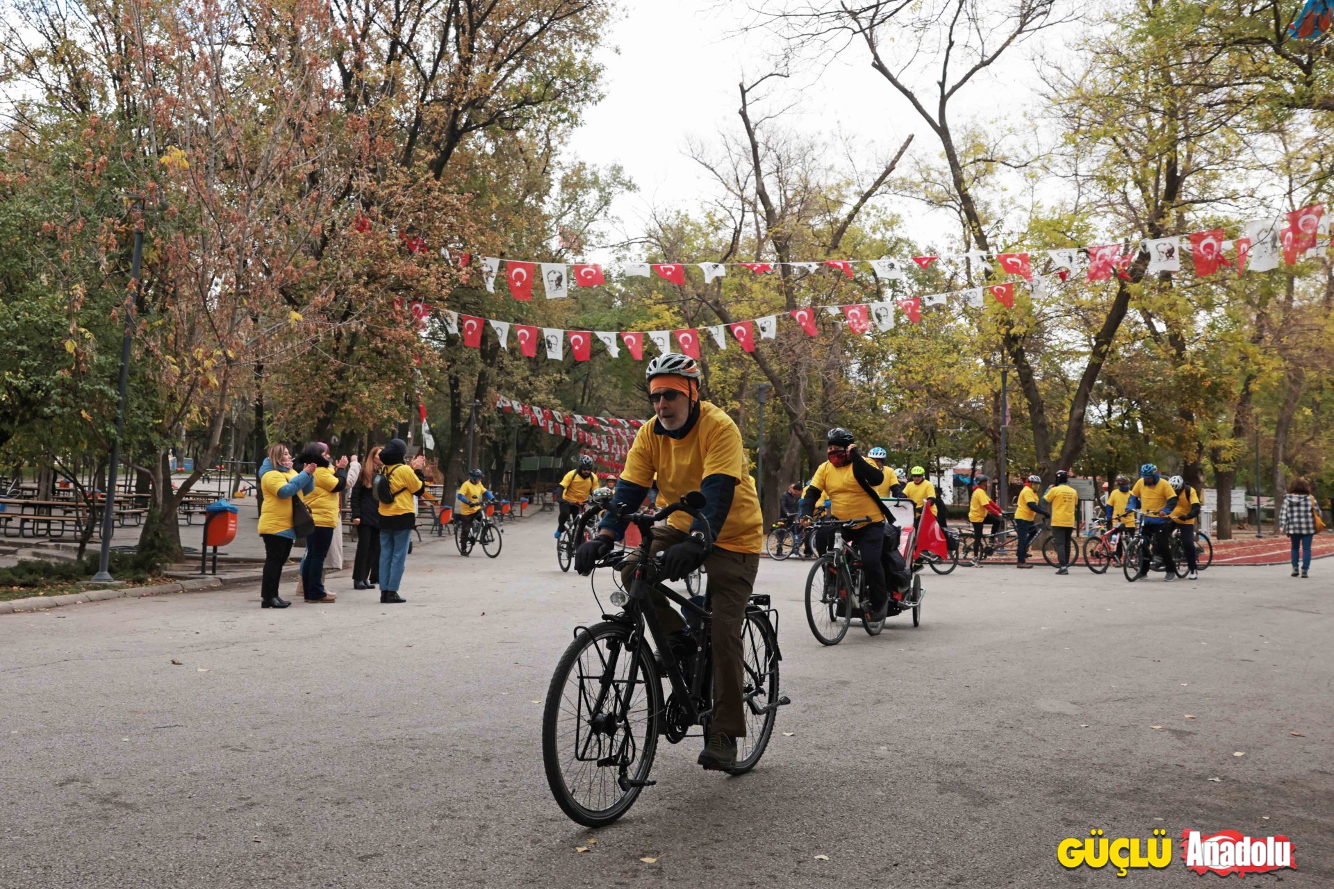 thumbnail_2023_11_20_Sosyal Yardım_Çocuk Hakları Günü_Bisiklet Turu (4)