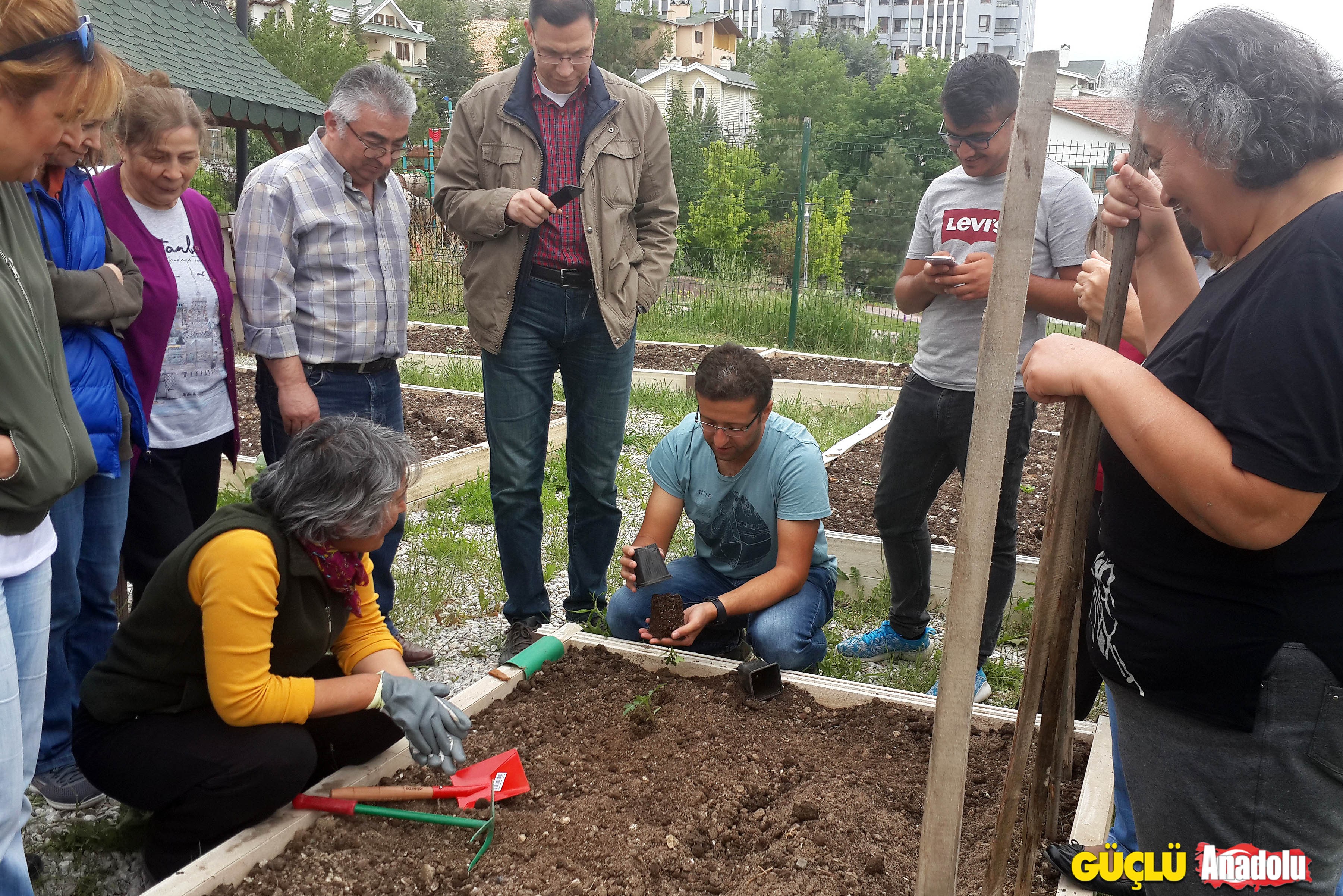 Park Bahçeler Kent Ve Tarım Kent Bostanı Uygulamaları (2)