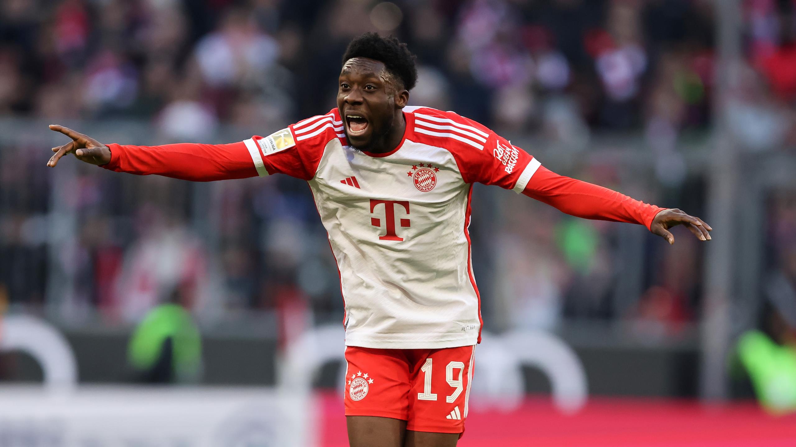 Alphonso Davies Nereli