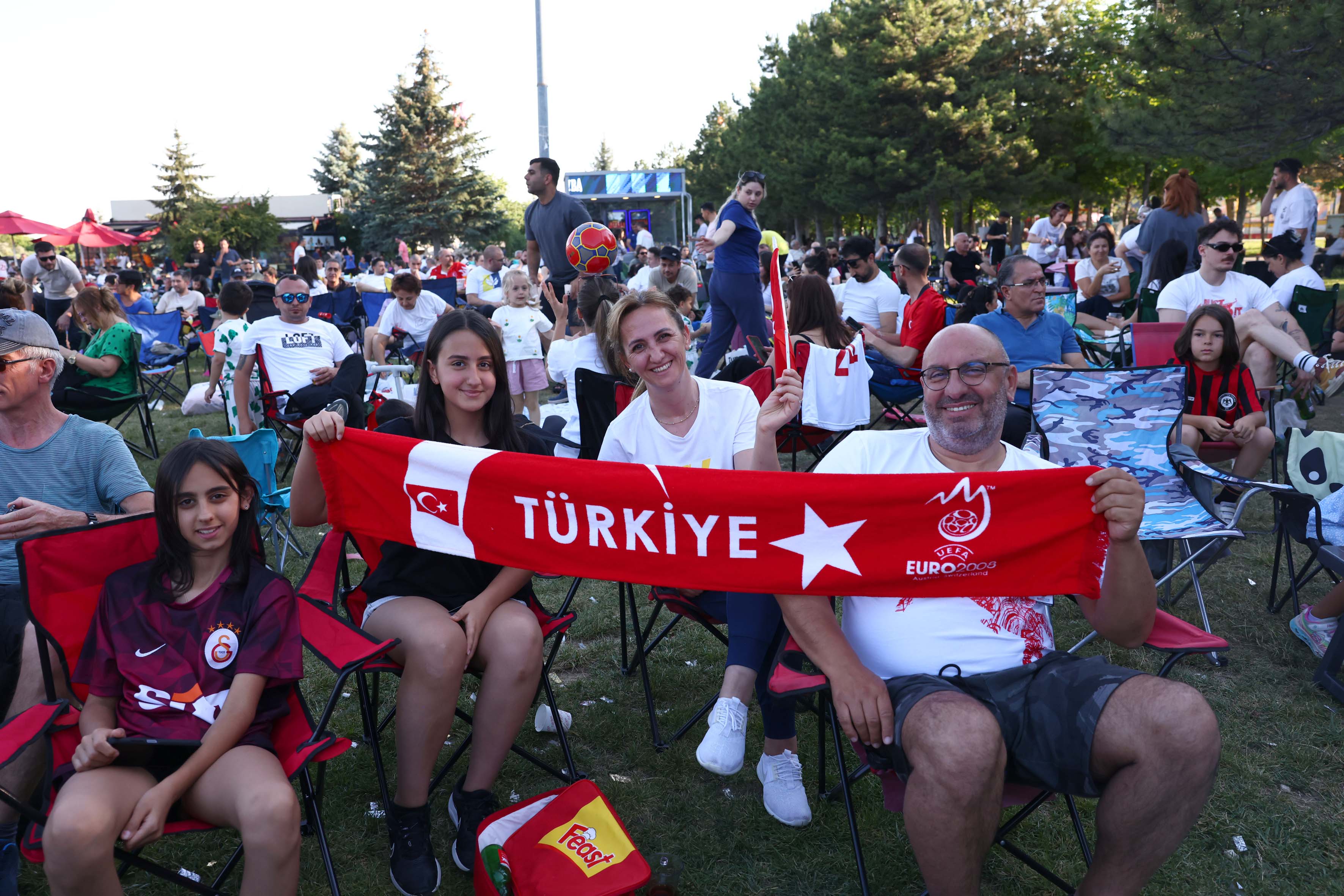 2024 06 18 Kültür Sosyal Euro 2024 Türkiye Gürcistan Ahlatlıbel Atatürk Parkı (4)