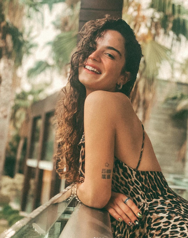 Aslı Bekiroğlu 2)