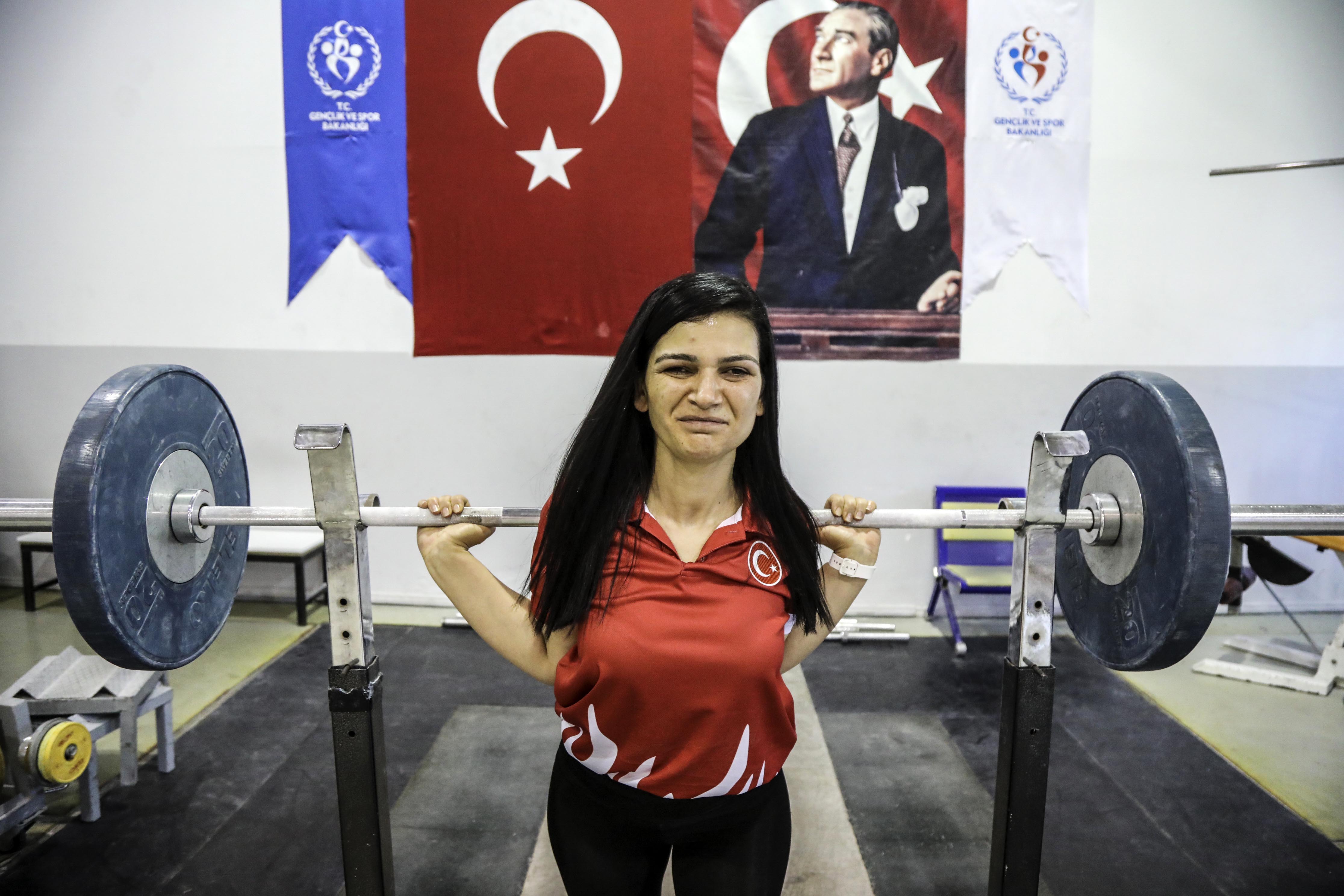 Çankaya Belediyesi Görme Engelliler Spor Kulübü Bircan Şimşek Milli Halt...