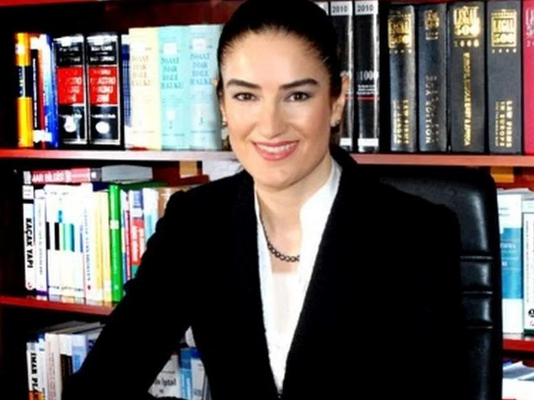 Ece Güner Kimdir