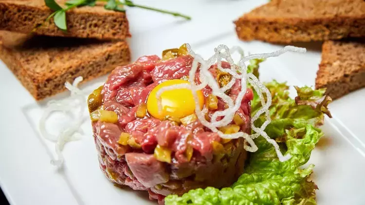 Steak Tartar (22)