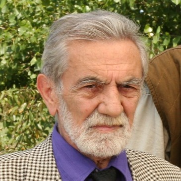 Aydemir Akbaş..j1