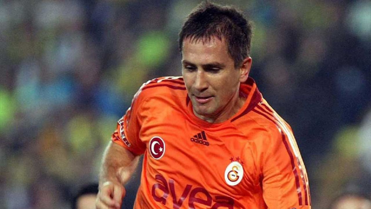 Emre Aşık2