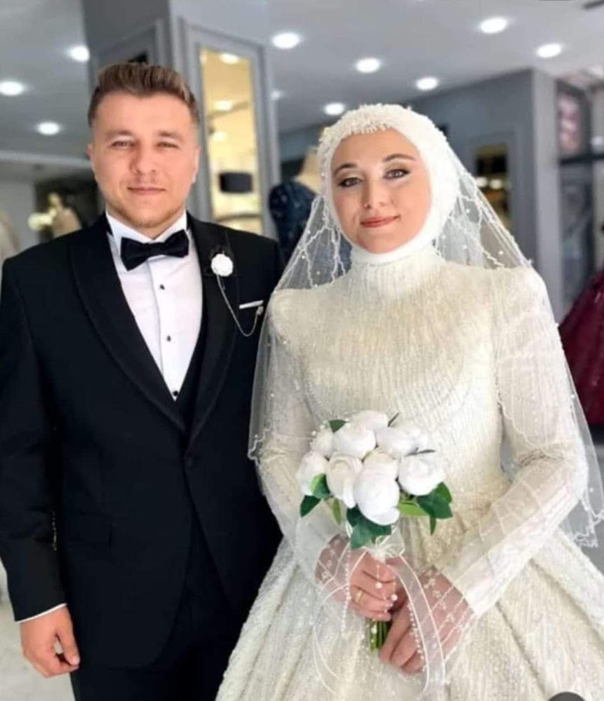 Gelin Ve Damat Hayatını Kaybetti