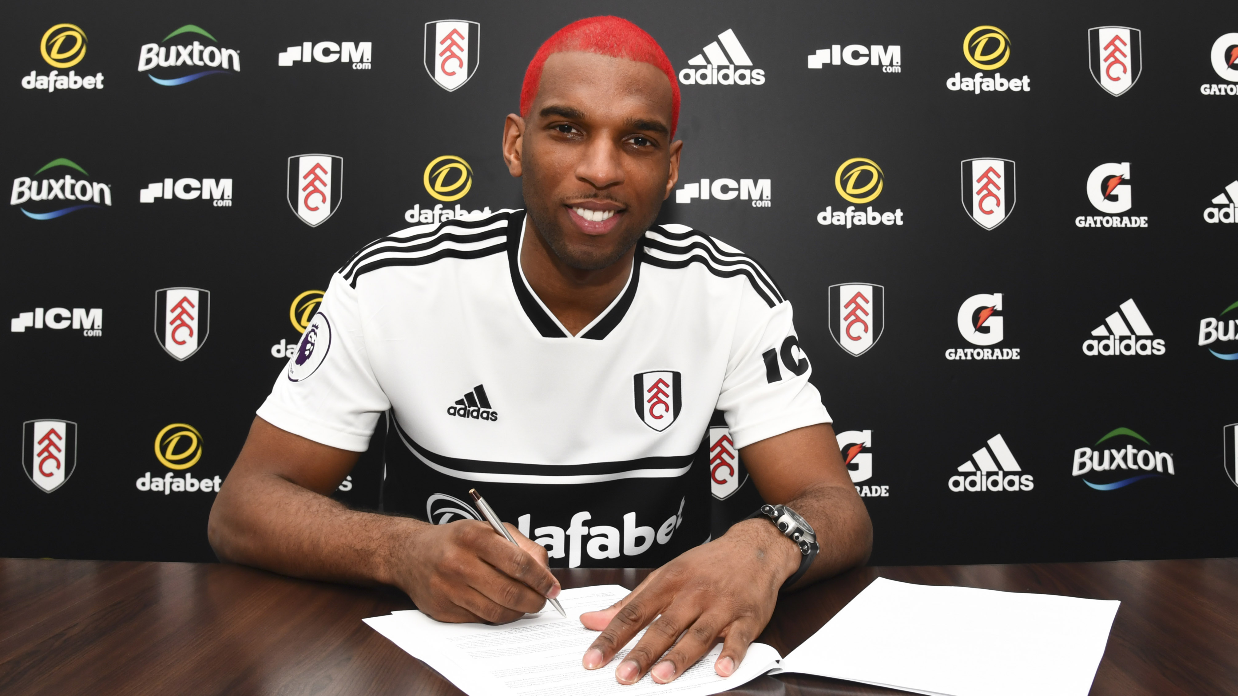 Ryan Babel .J