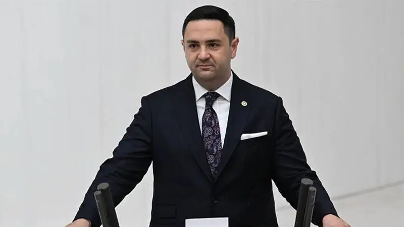 Umut Akdoğan Kimdir