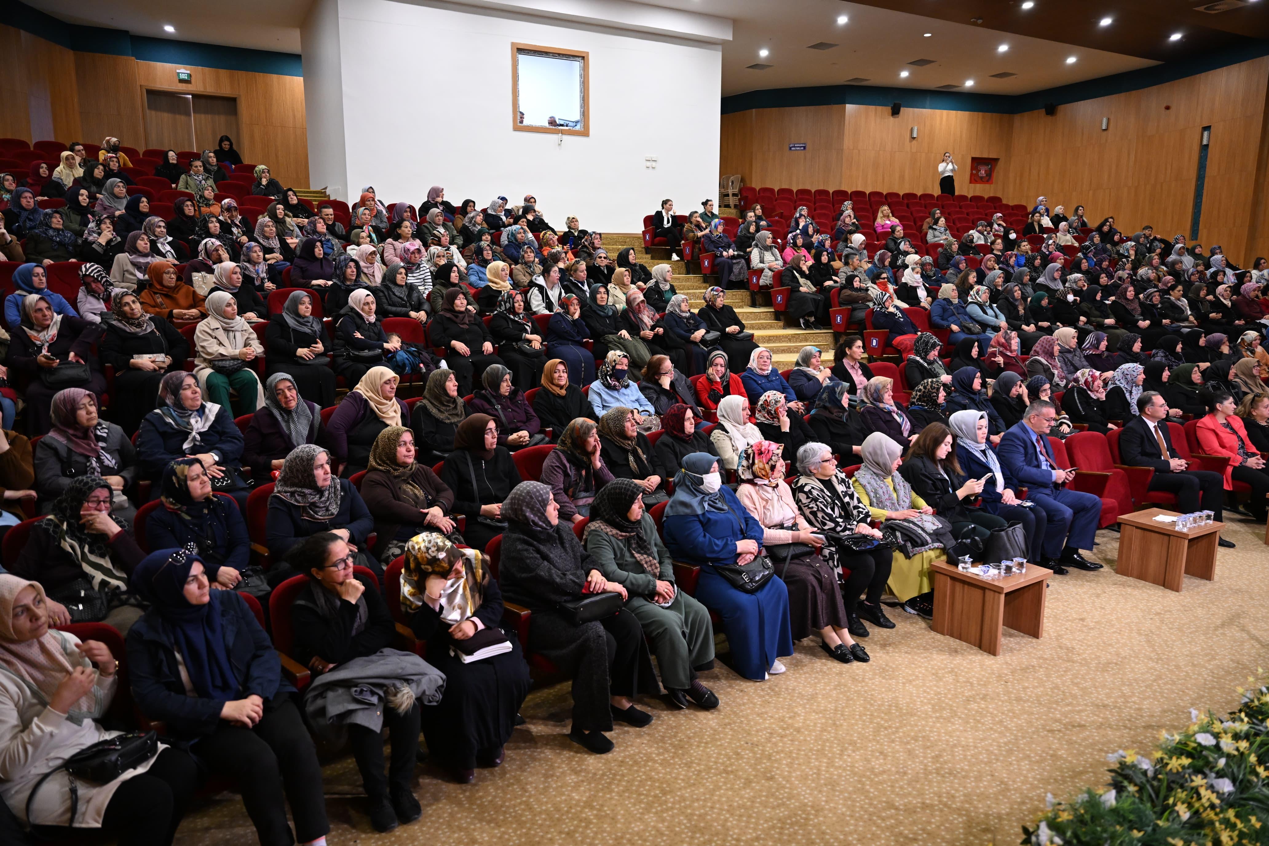 Baskan Tıryakı Altındaglı Kadınlarla Bulustu 2024 3