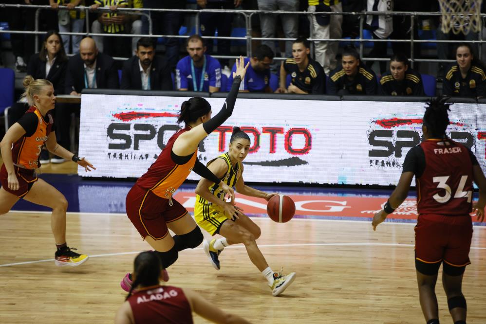 Basket Derbi 1