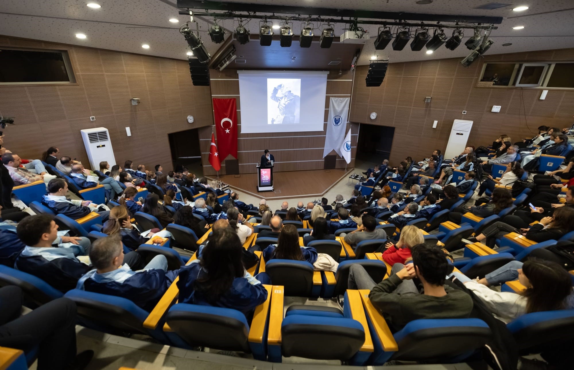 Yaşar Üniversitesi (2)