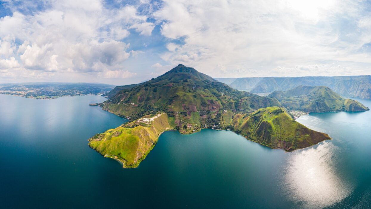 Lake Toba (Endonezya)