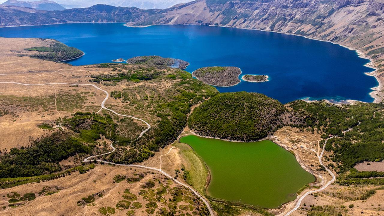 Nemrut Gölü