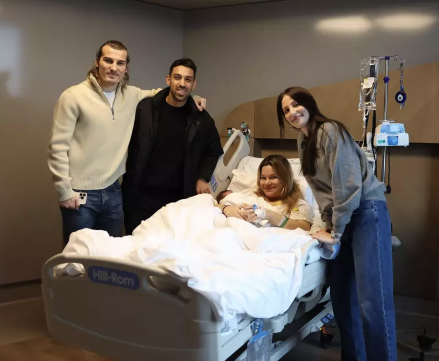 Çağlar Söyüncü Ve Serra Pakdemir Çiftinin Oğlu Oldu