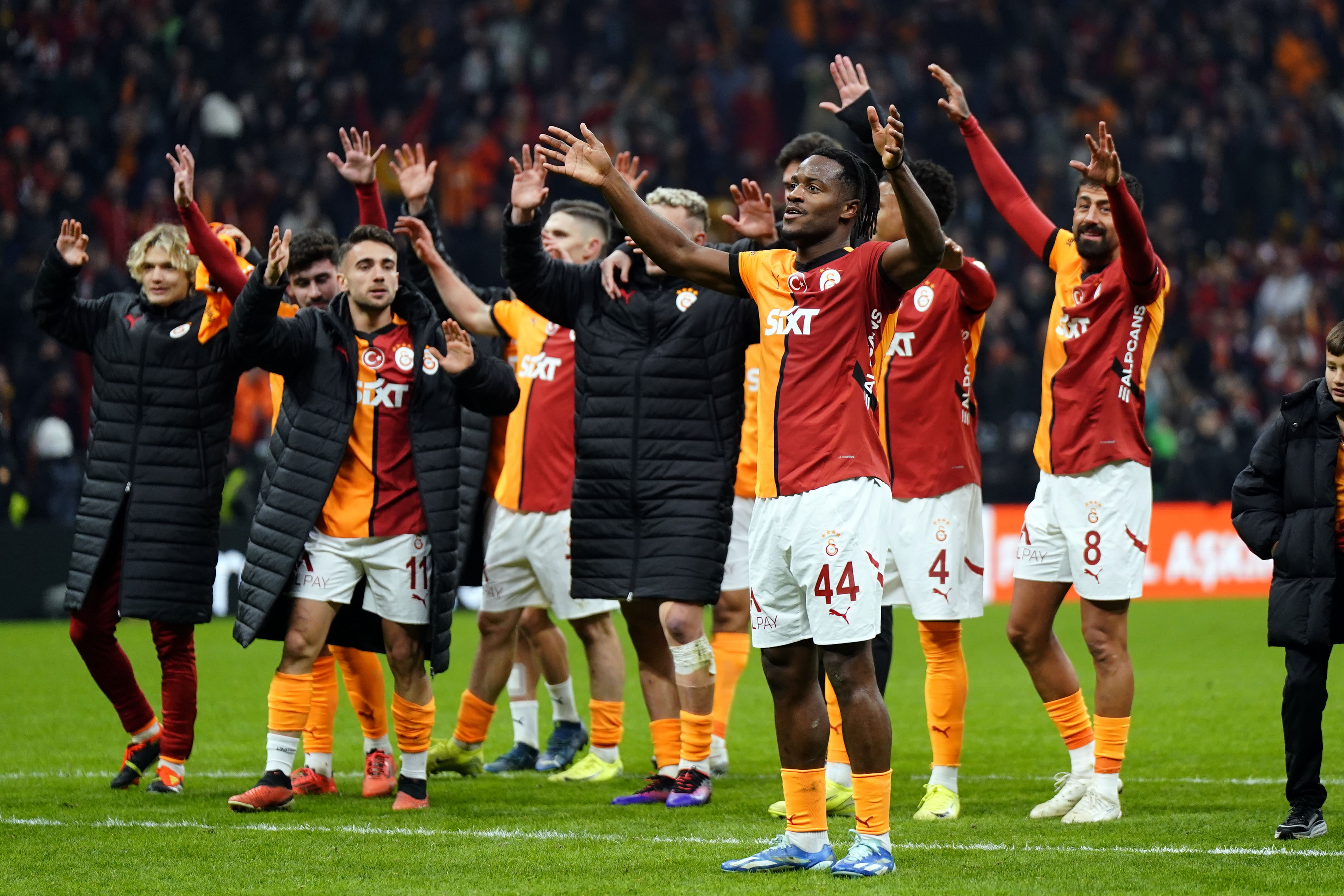 Galatasaray, Trabzonspor'a Karşı Üstünlüğünü Sürdürdü