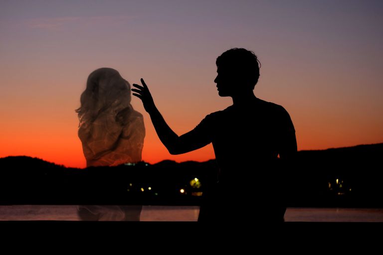 Ghosting (2)