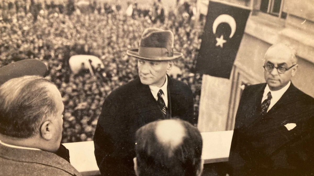 Mustafa Kemal Ankarada (1)-1