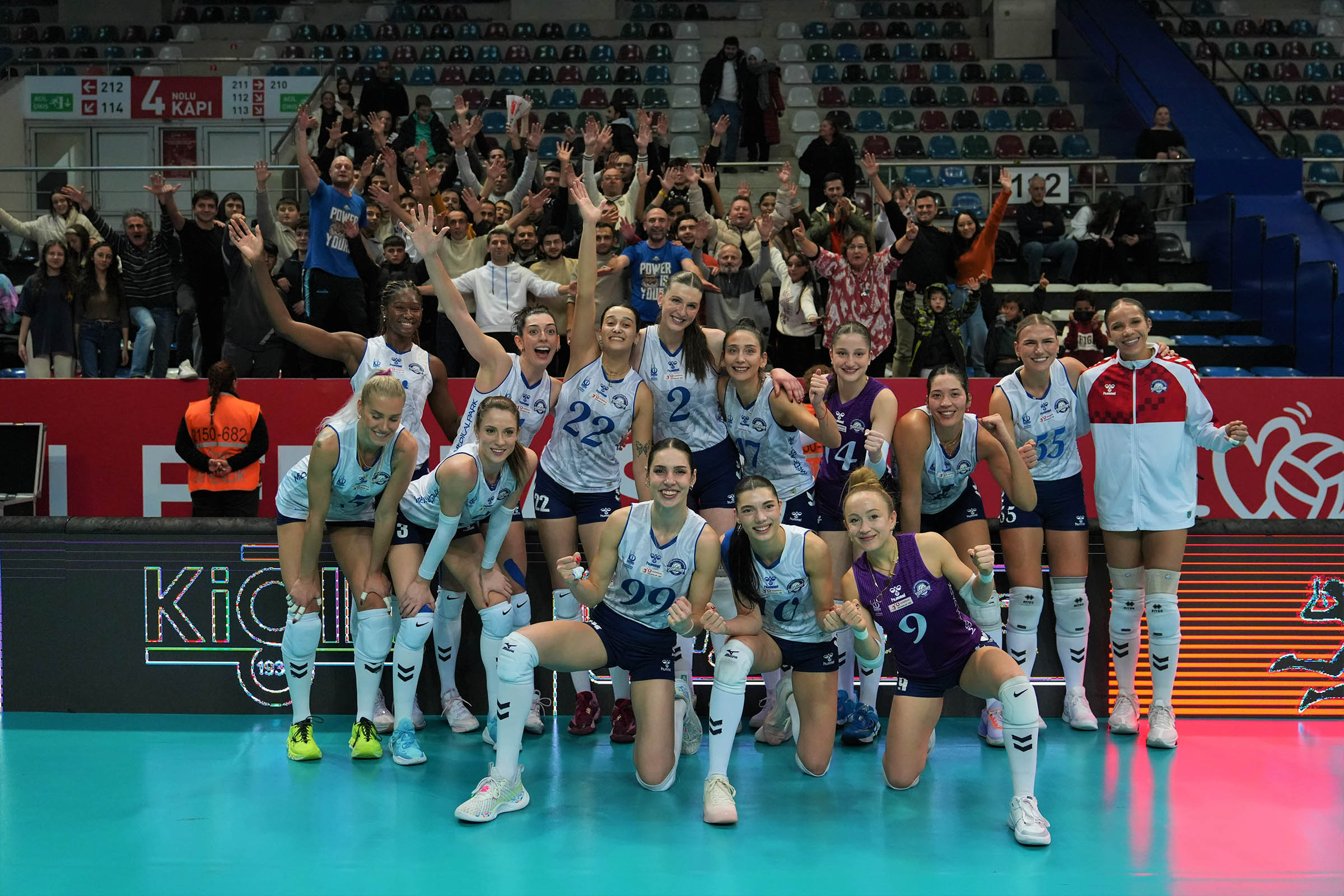 Sigorta Shop Kadın Voleybol Takımı (3)