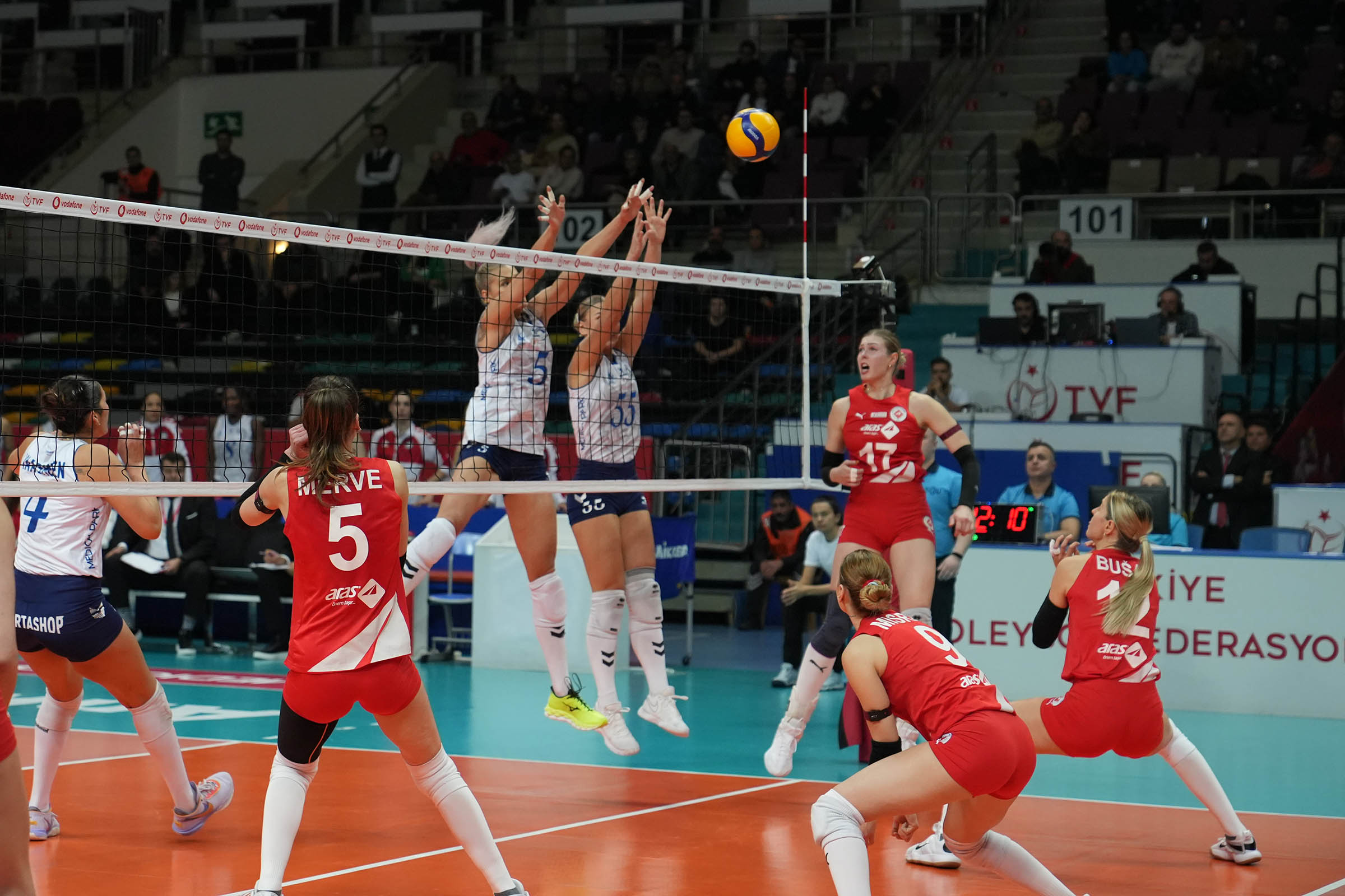 Sigorta Shop Kadın Voleybol Takımı (4)