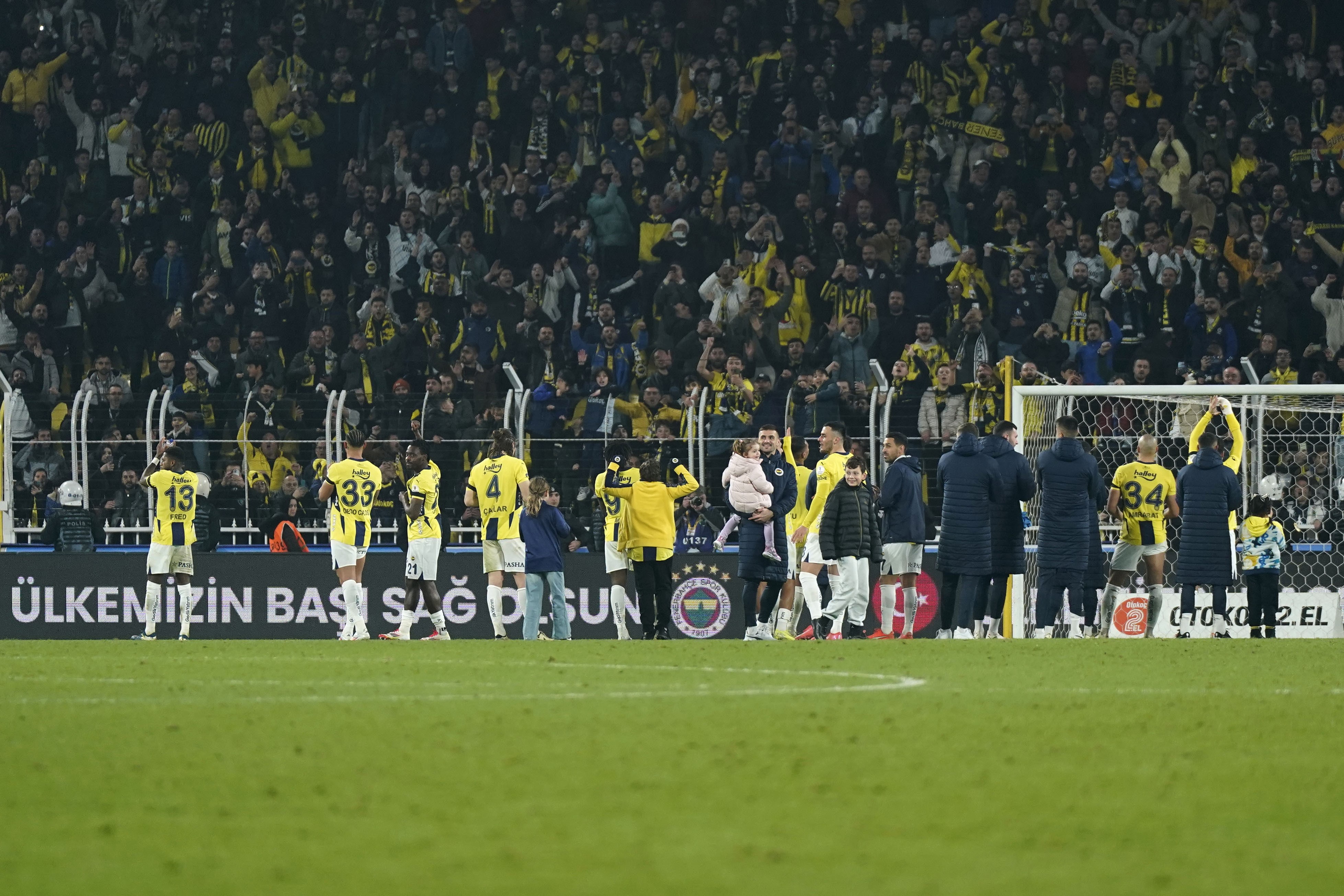 Fenerbahçe evinde Göztepe'yi mağlup etti