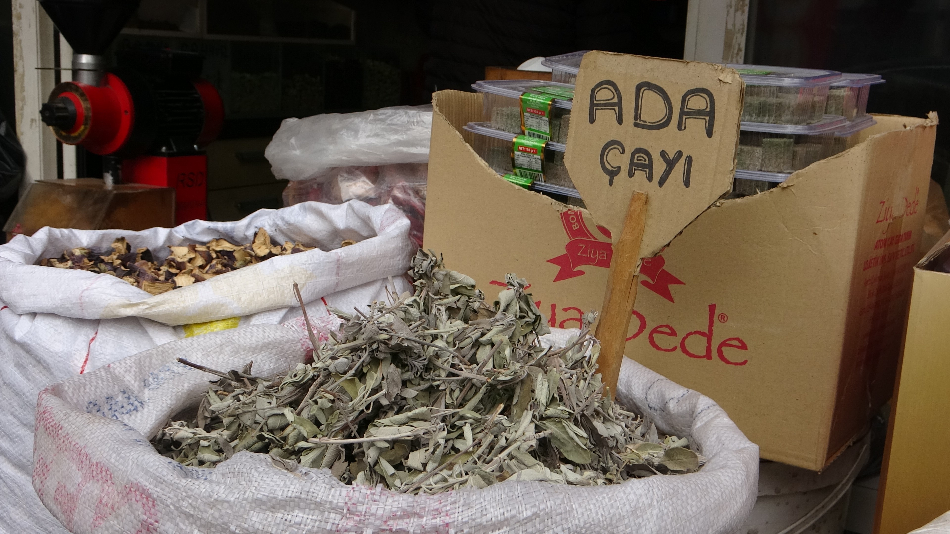 Adana'da Aktarlarda Yoğun Ilgi (1)