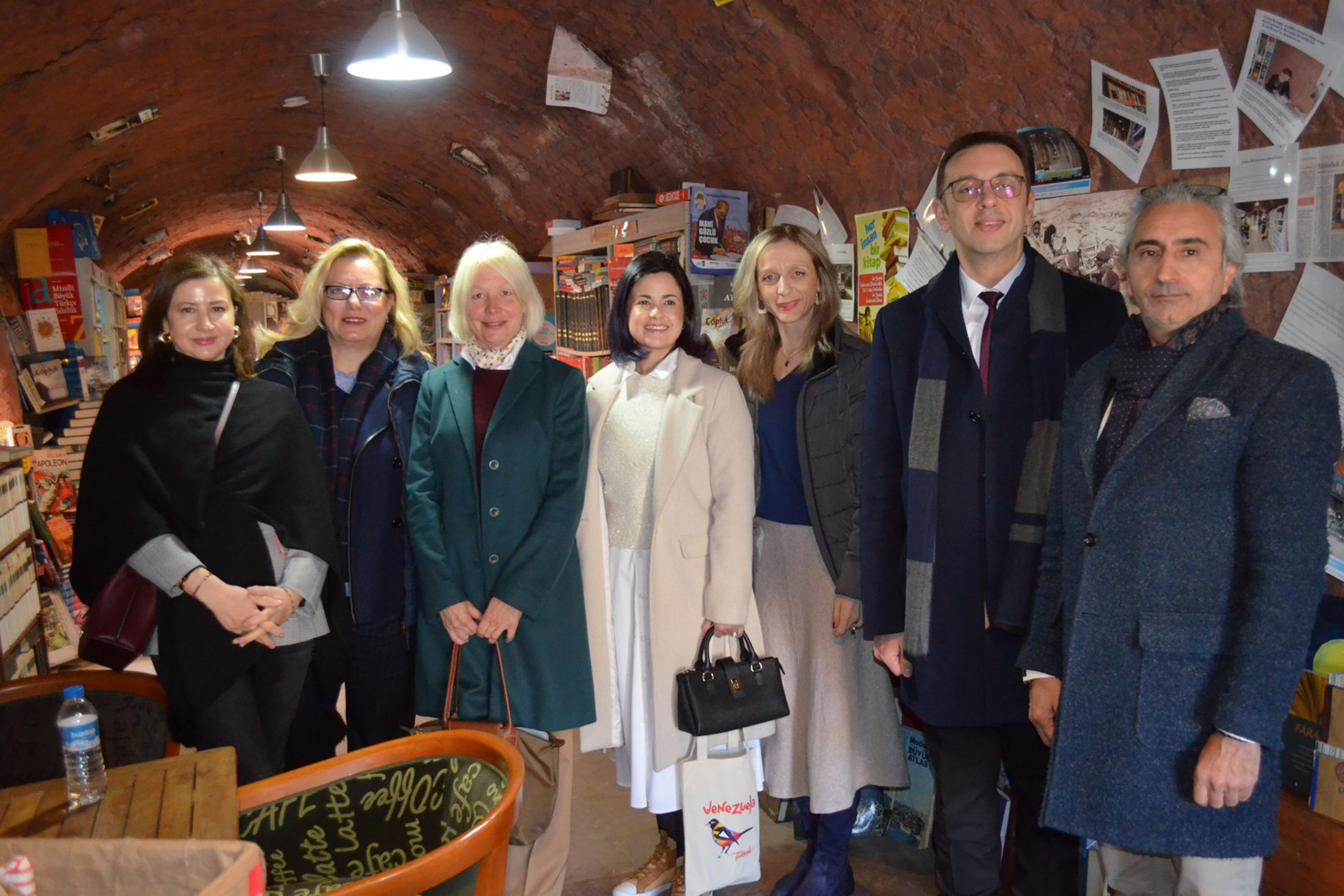 Dış İlişkiler Büyükelçi Eşleri İşçi Kütüphanesi Ziyareti (8)