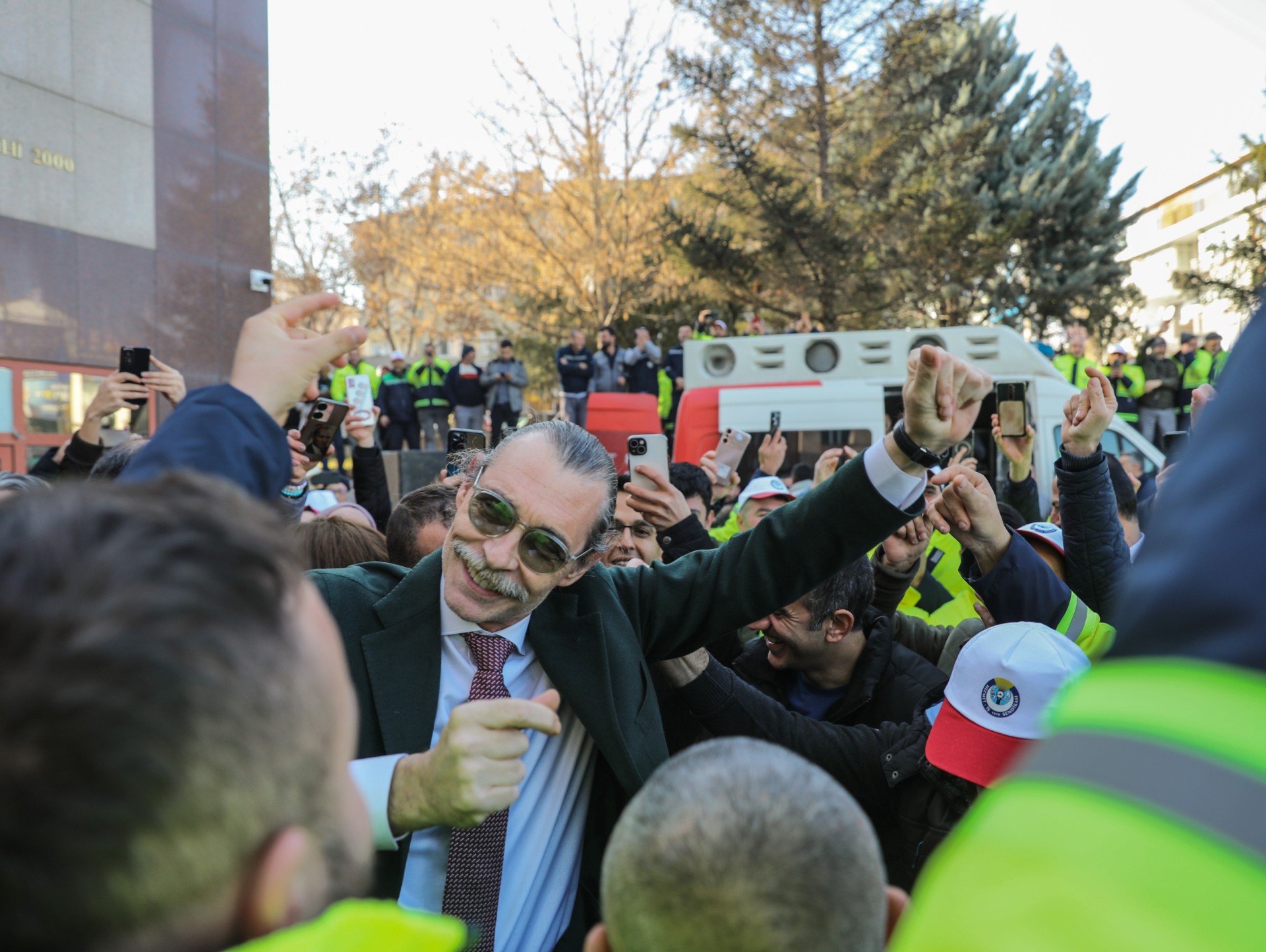 Etimesgut'ta Belediye Çalışanlarına Rekor Zam (1)