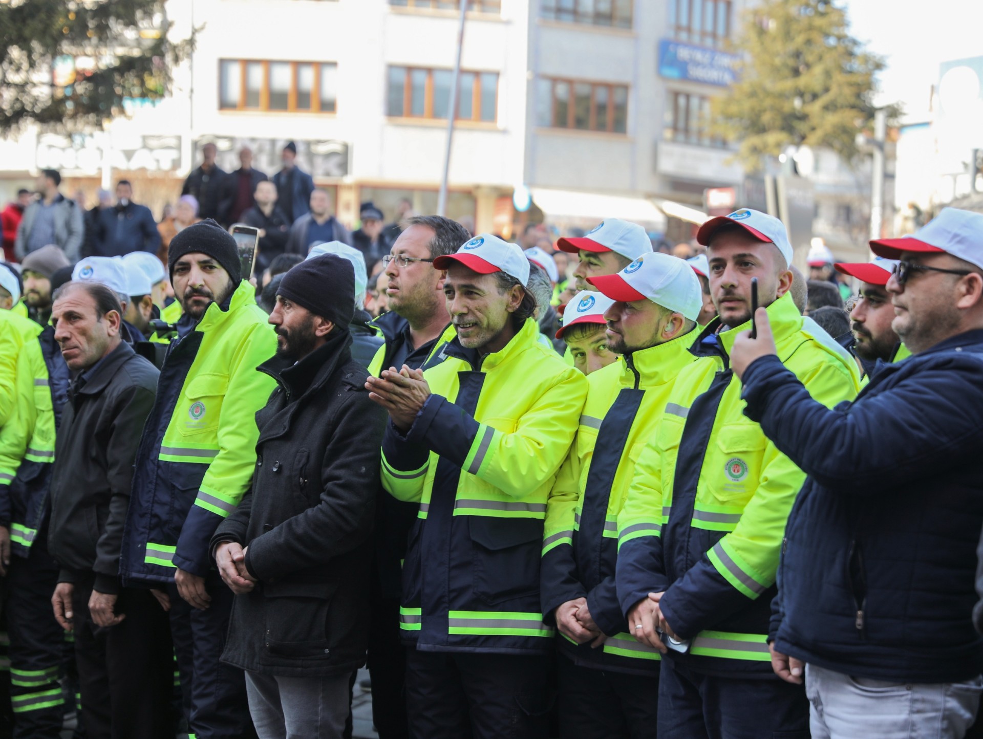 Etimesgut'ta Belediye Çalışanlarına Rekor Zam (2)