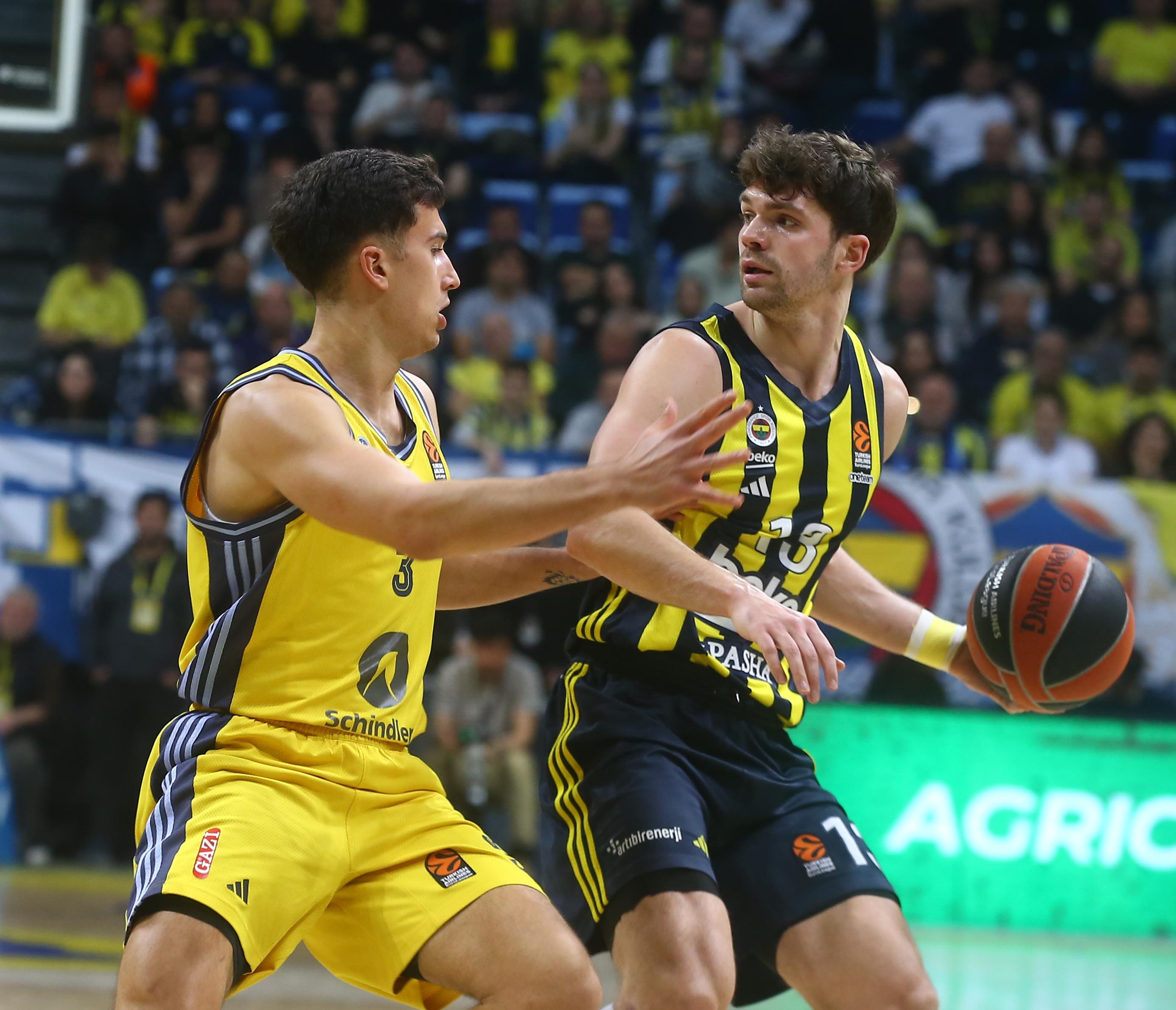 Fenerbahçe Beko, Alba Berlin'i Farklı Geçti