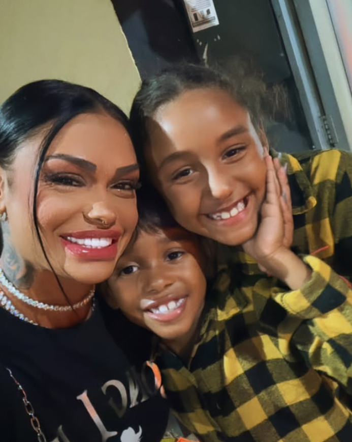 Talisca Eşi Çocukları