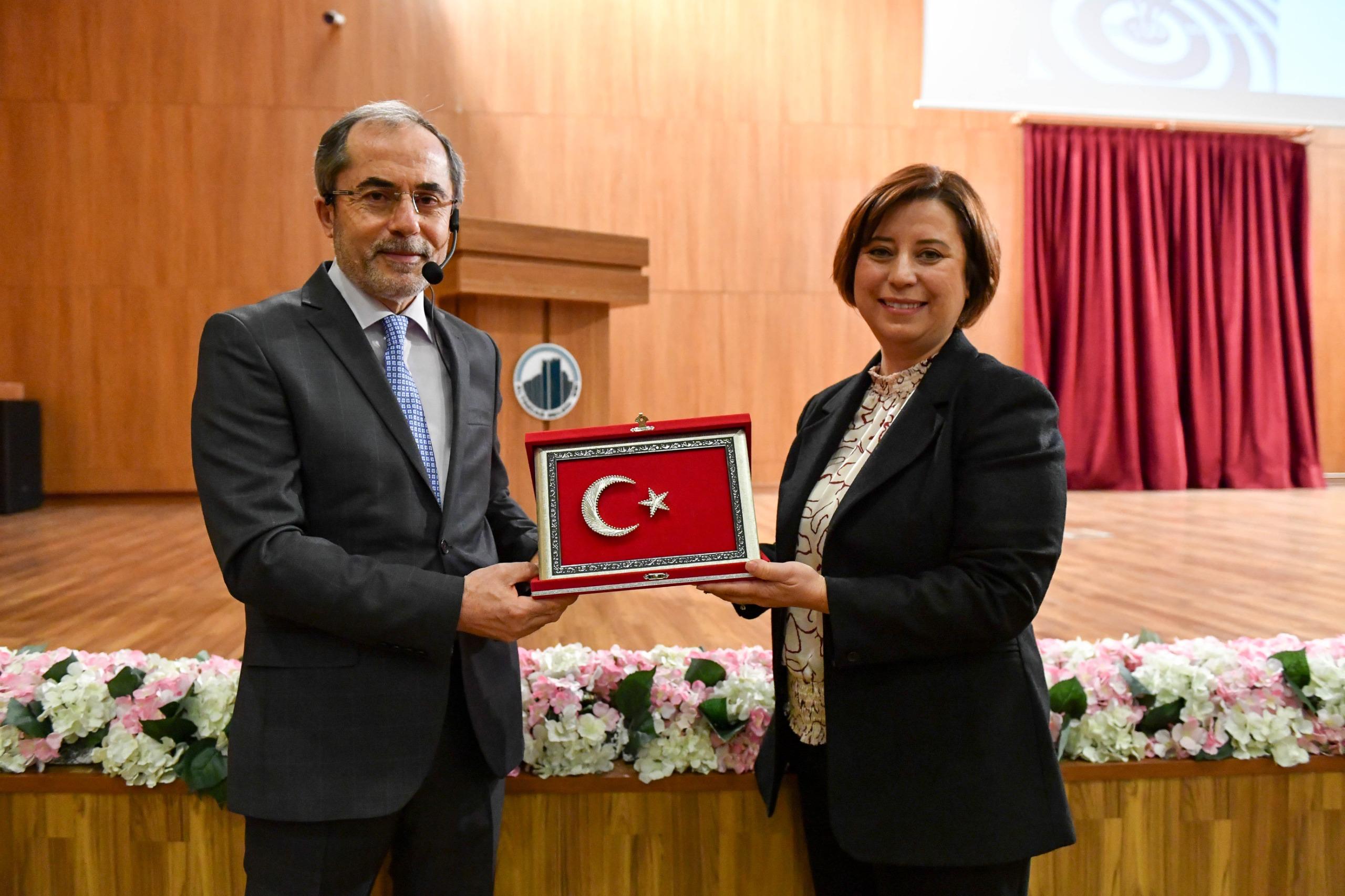 Altindağ Beledi̇yesi̇'nden İyi̇ İnsan Yeti̇şti̇rme Semi̇neri̇ (5)