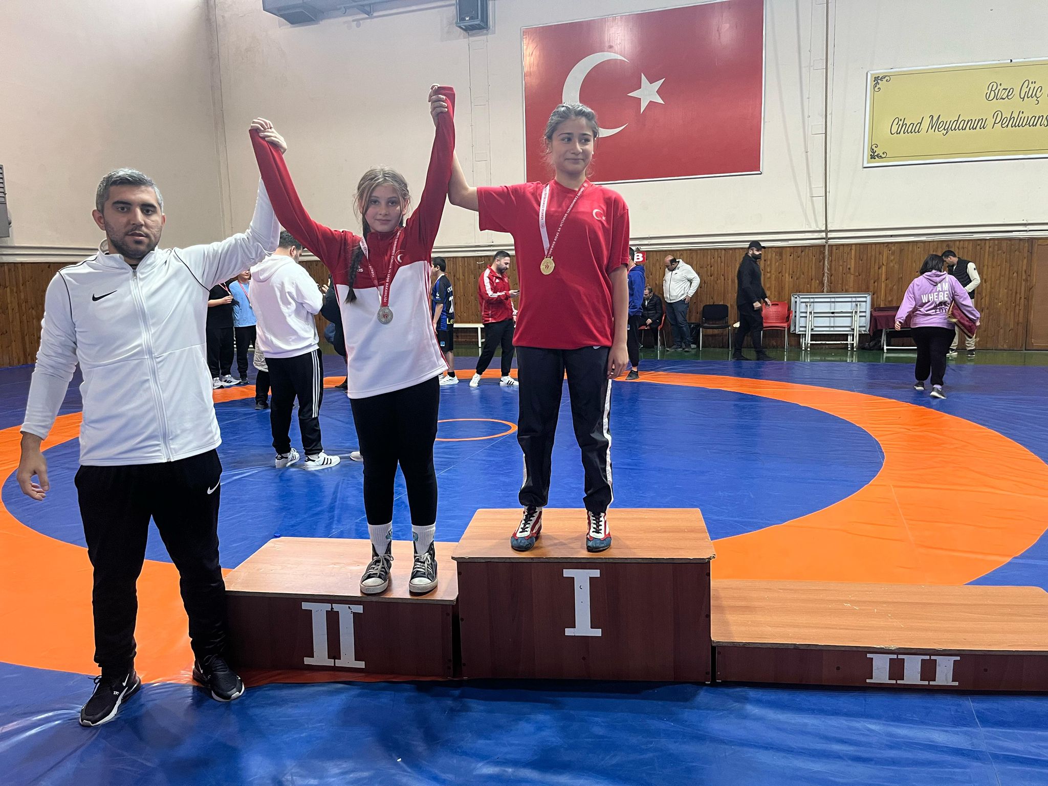 Altindağli Sporcular Madalya Avina Çikti (2)