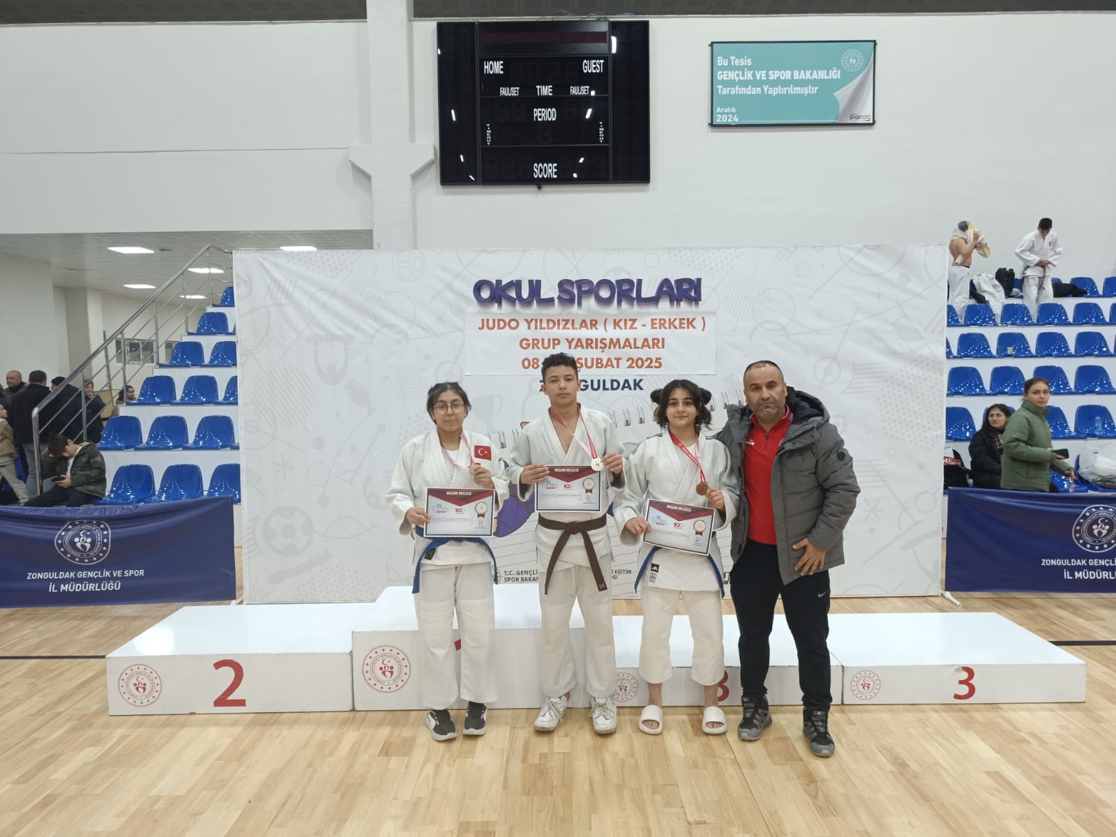 Altindağli Sporcular Madalya Avina Çikti (5)