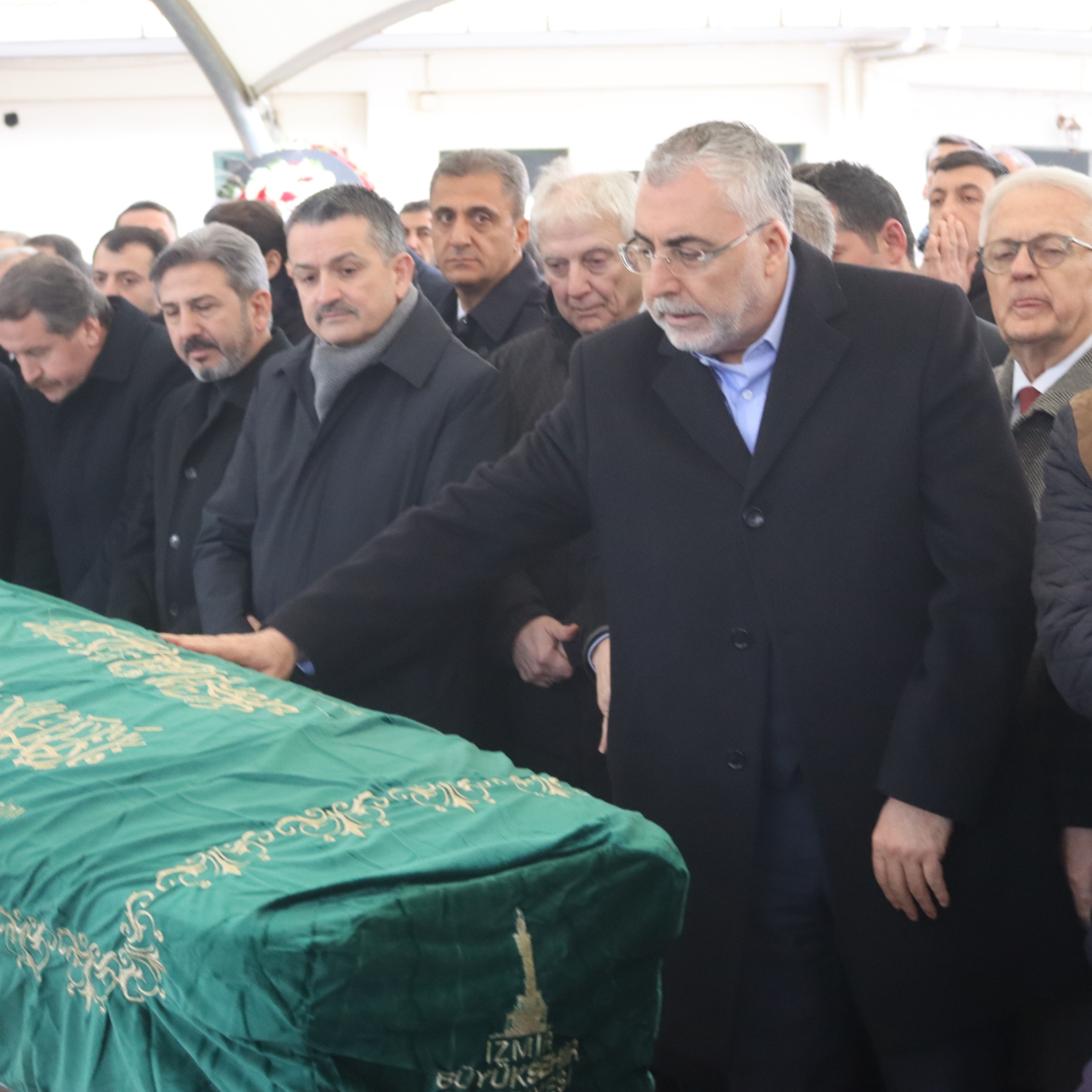 Bakan Işıkhan Ablası (2)