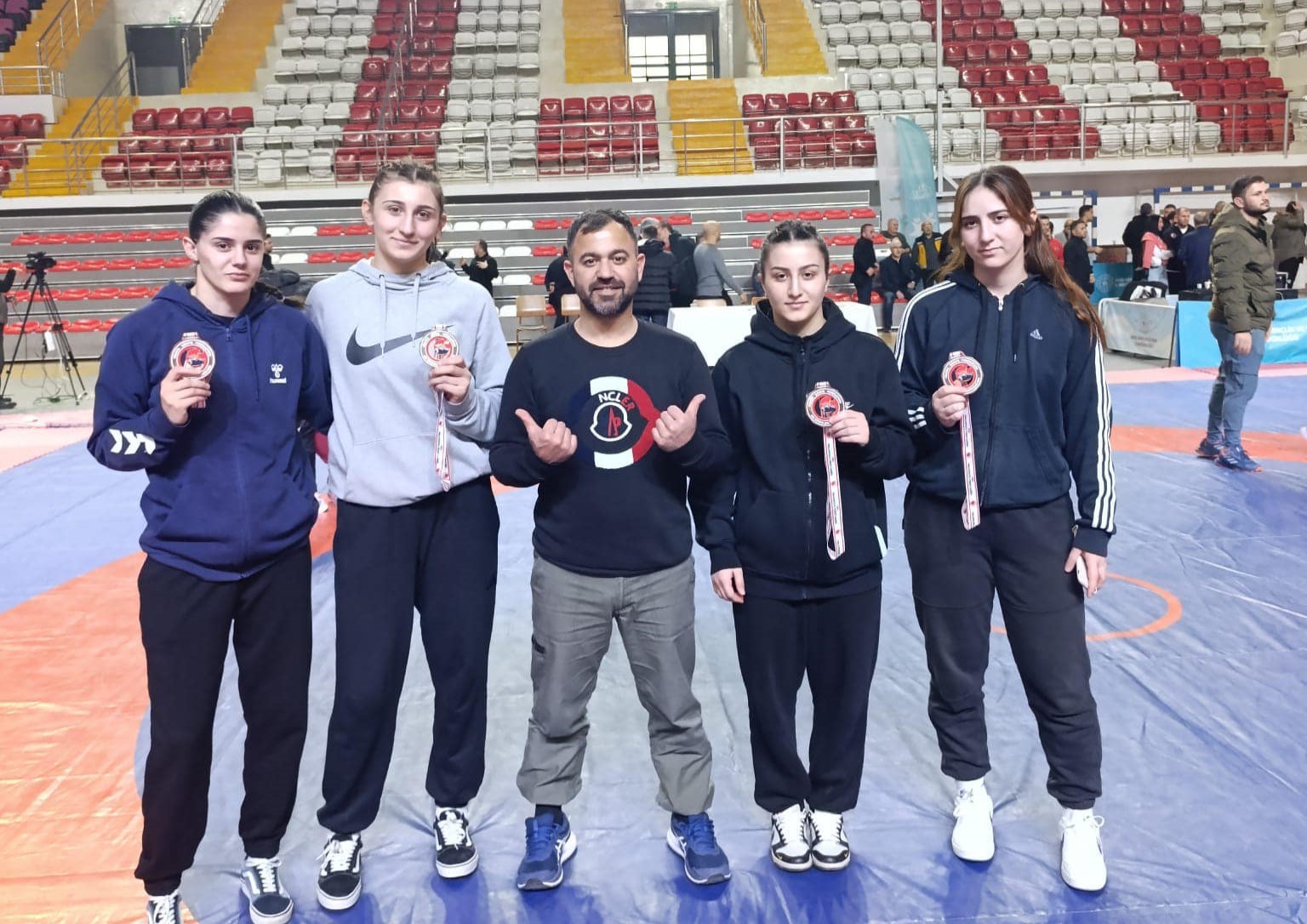 Erzincanlı Güreşçiler (1)