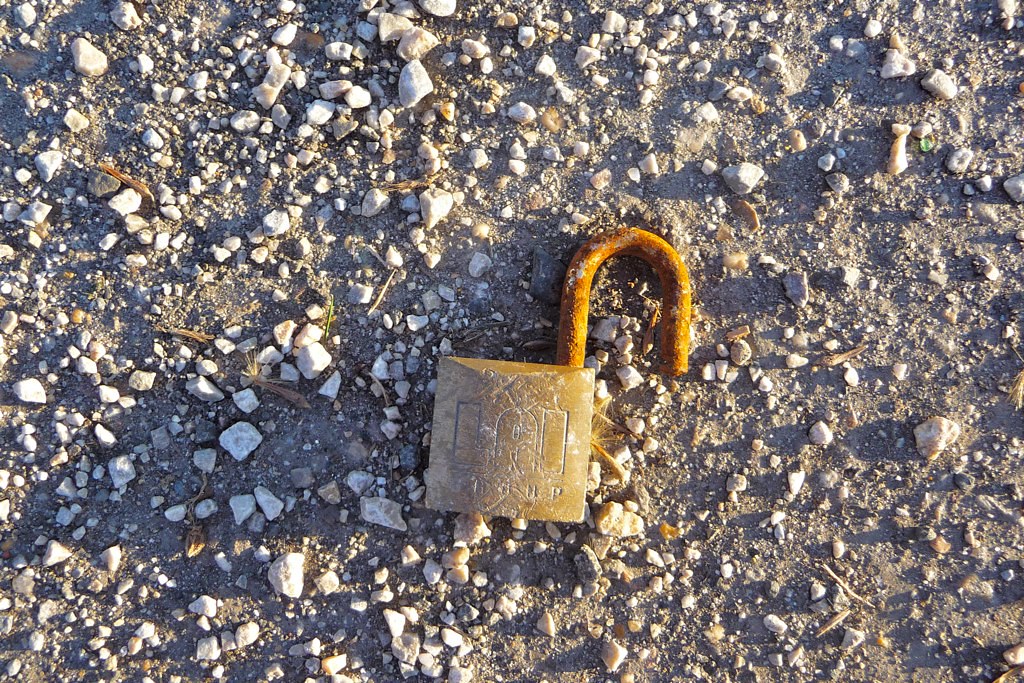 Toprağa Kilit Gömme Büyüsü (1)-1