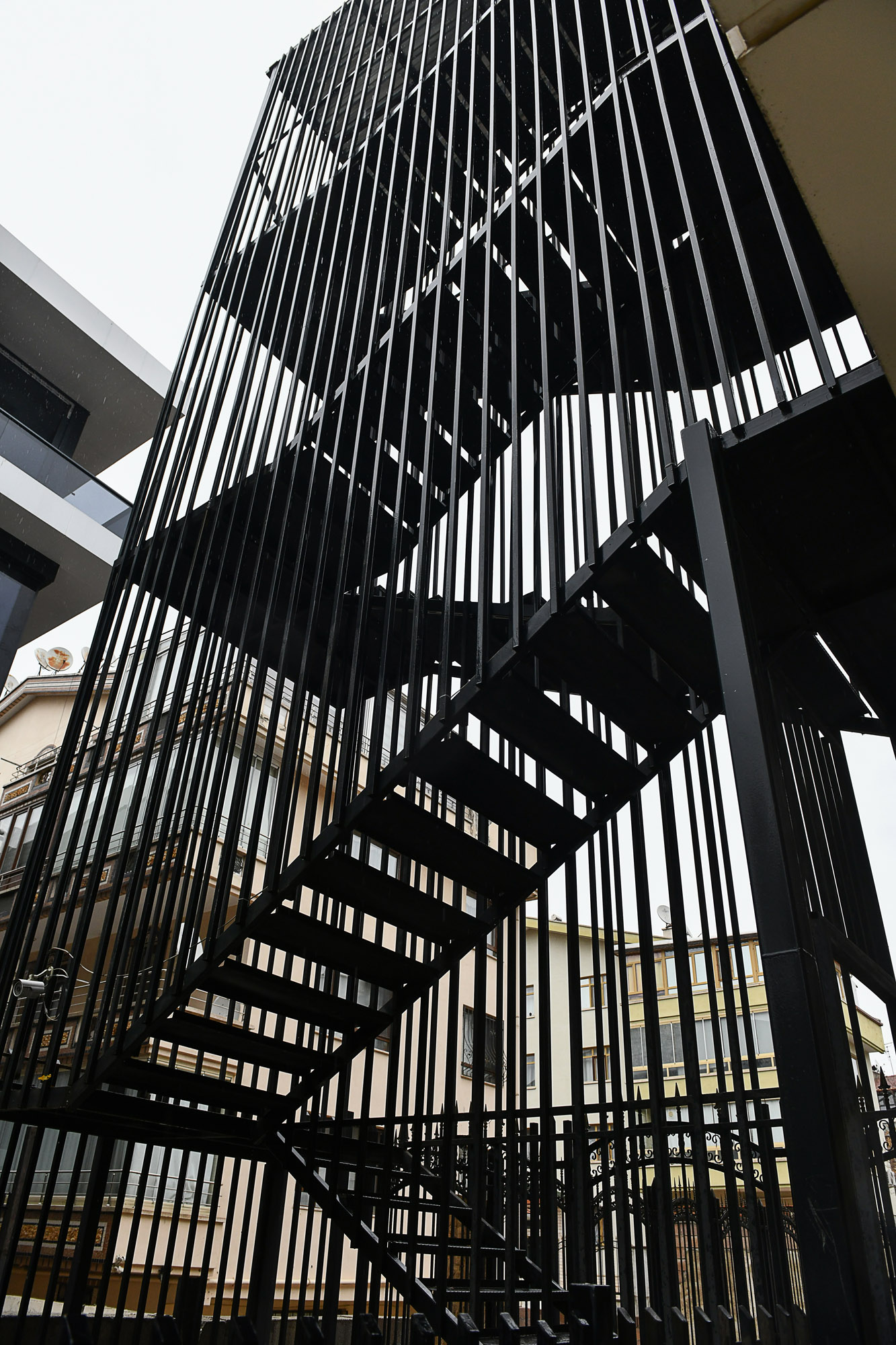 Yangın Merdiveni (1)