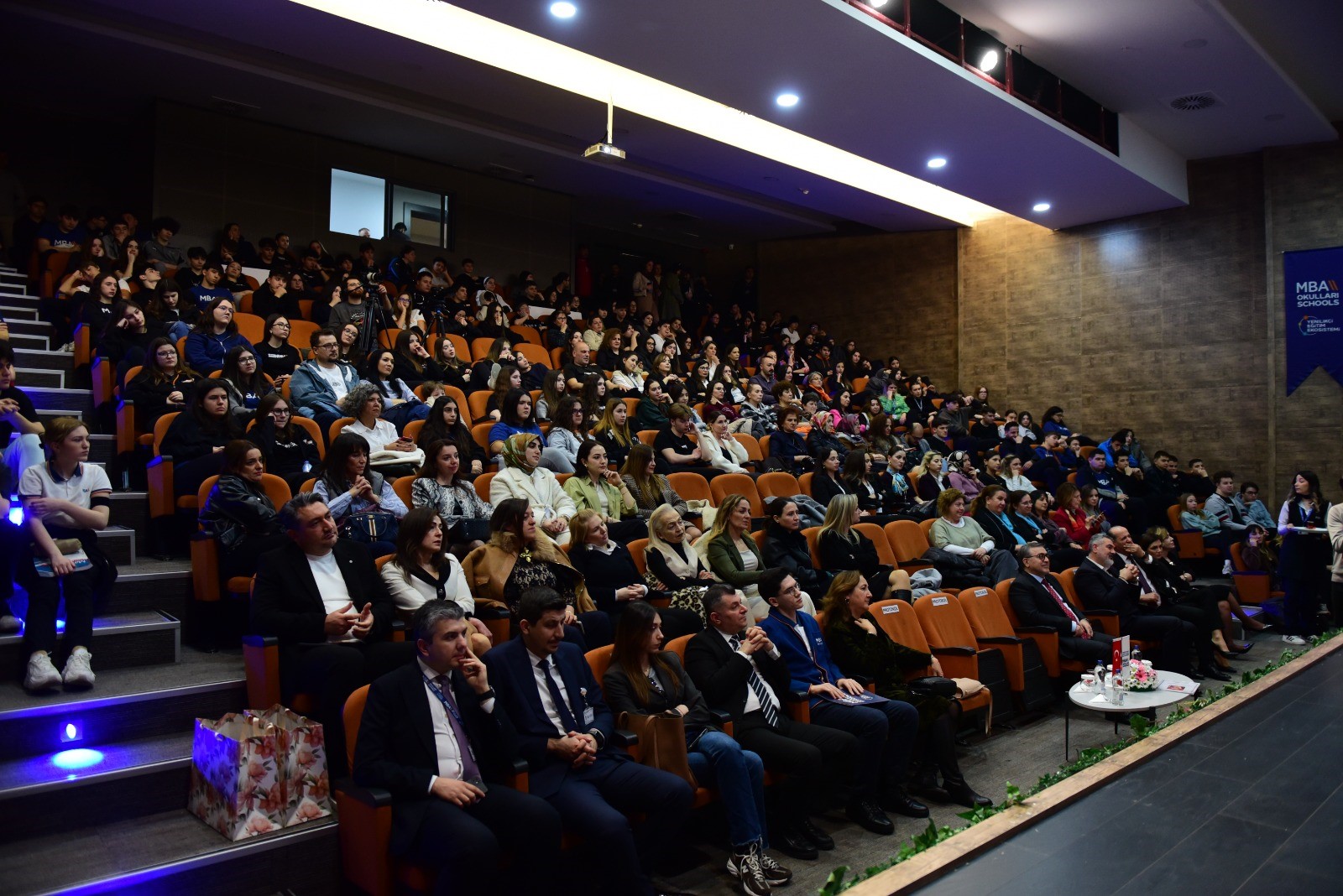 'İlham Veren Kadınlar Zirvesi'
