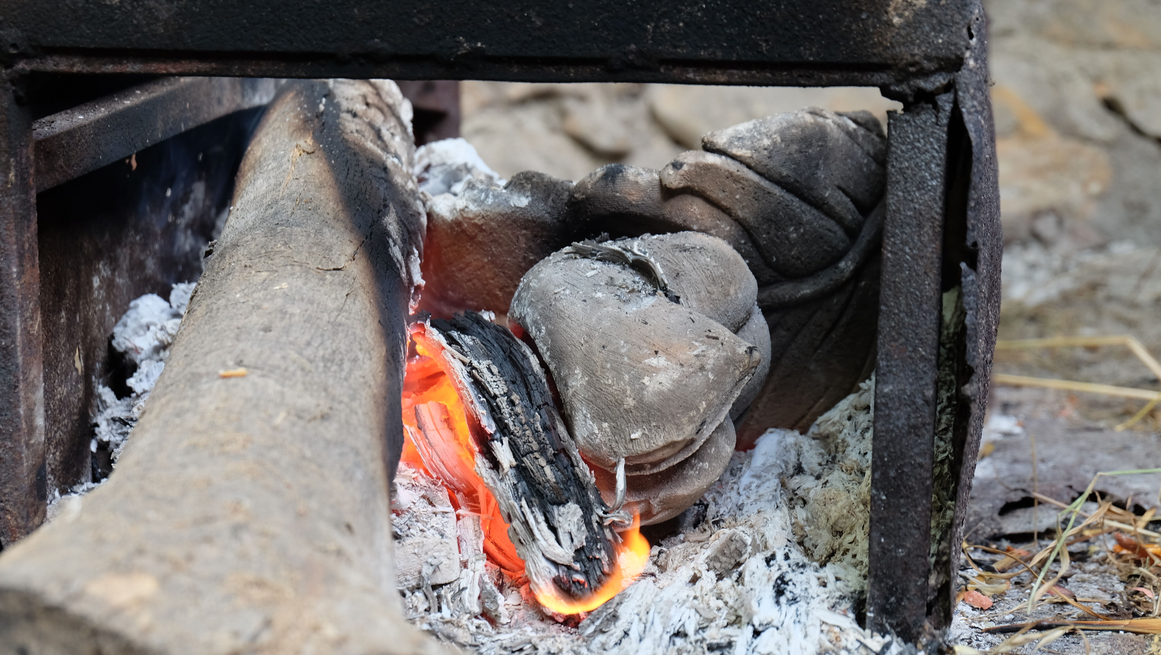 Çömlekçilikte Geleneksel Pişirme Özge Doğan (1)