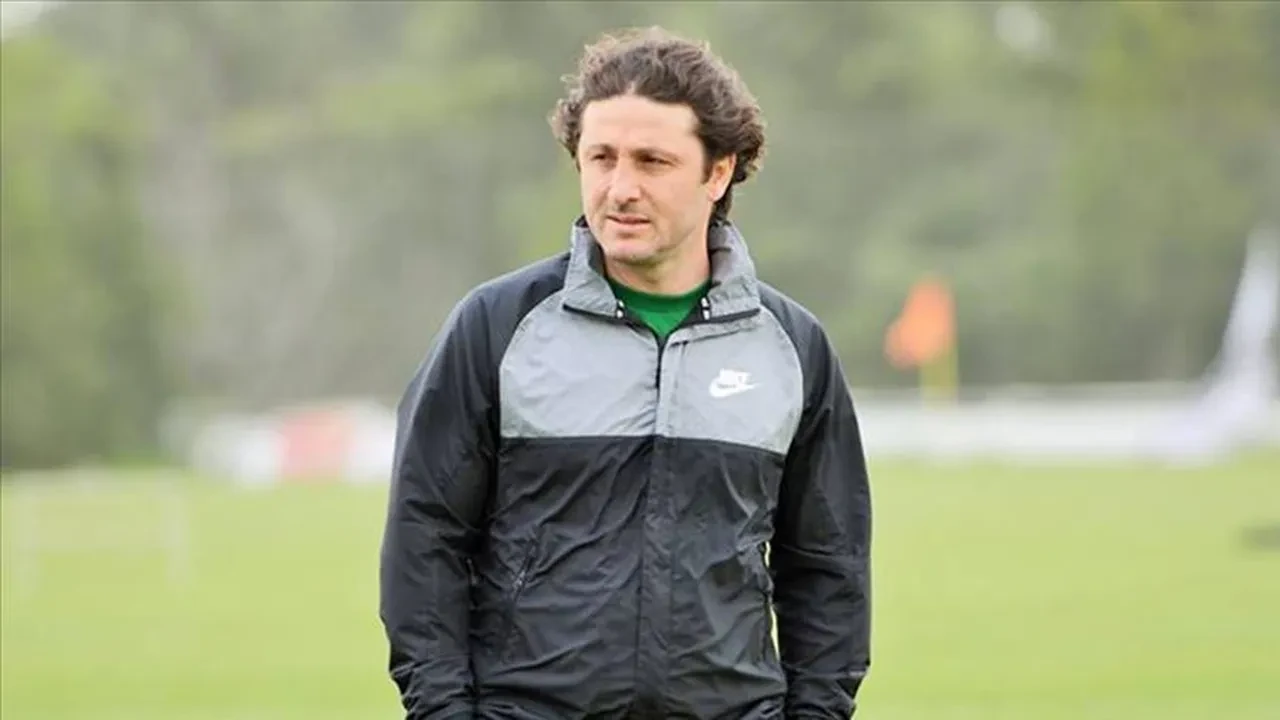 Fatih Tekke 4