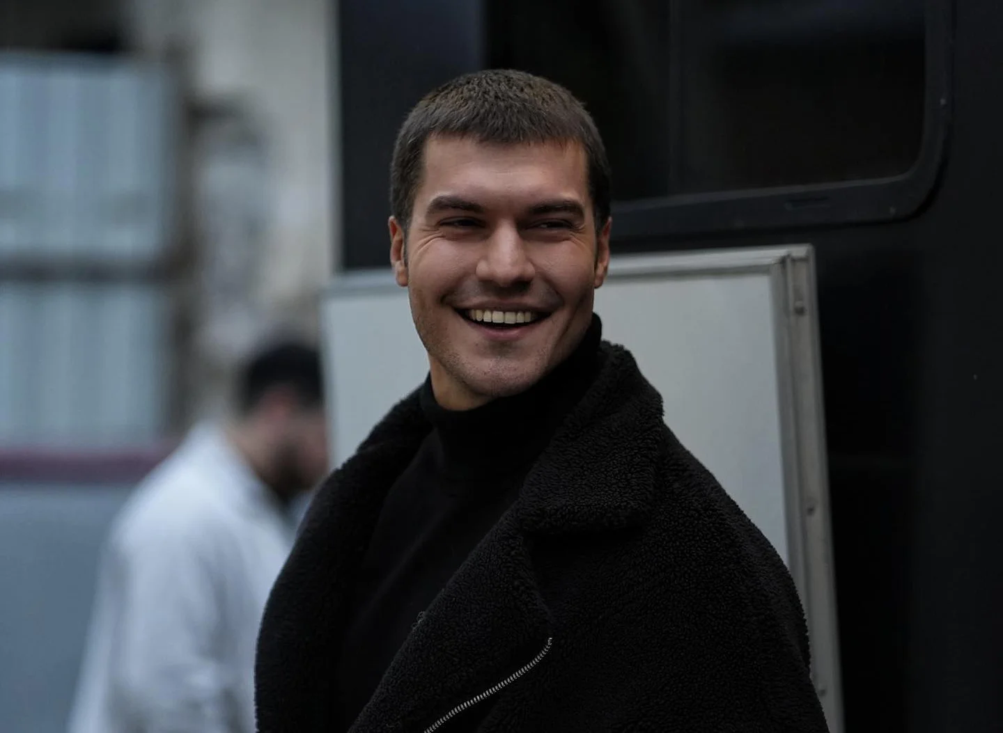 Özgü Delikanlı 23