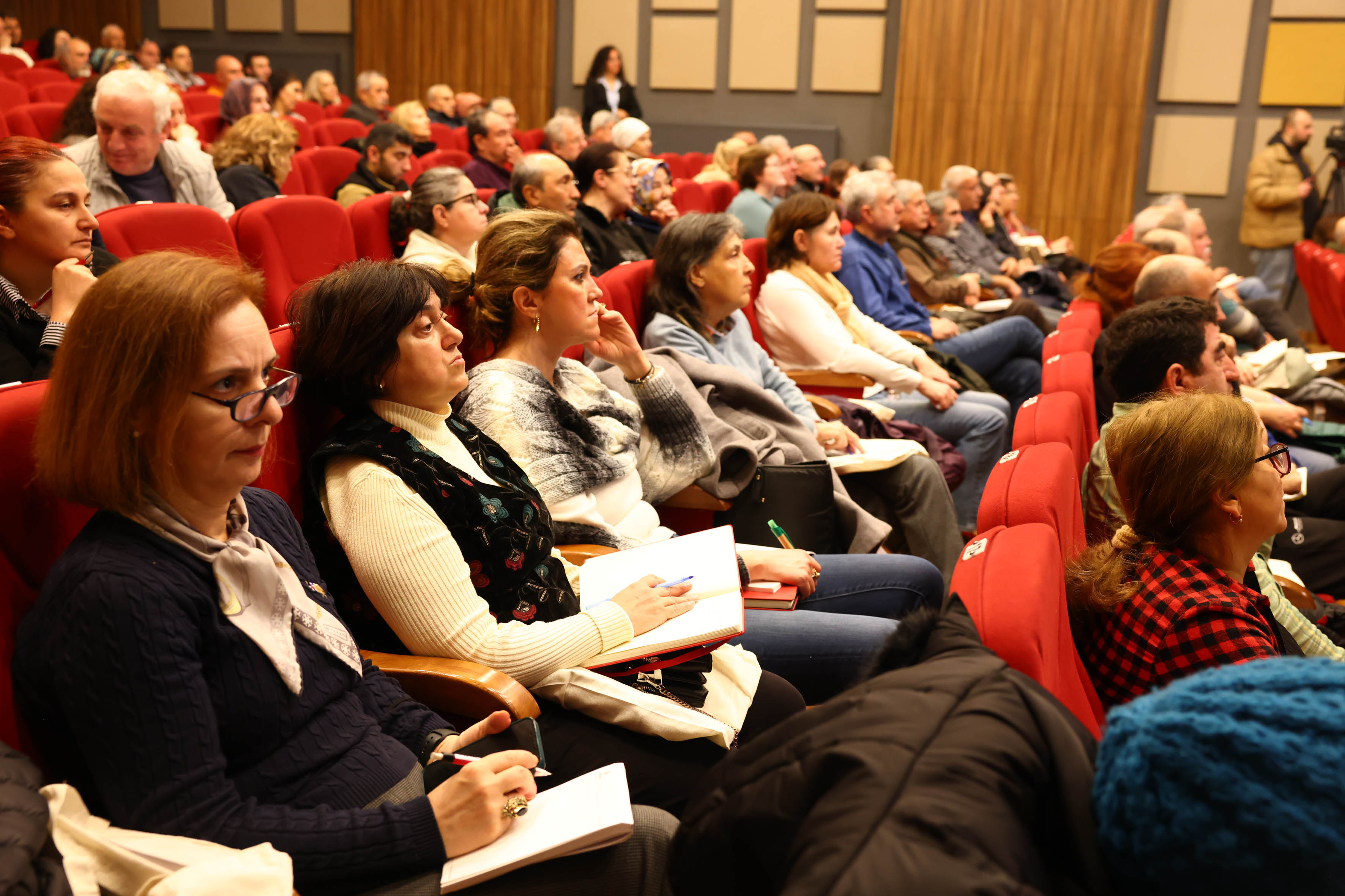 Park Bahçeler Bahçıvanlık Eğitimi Yılmaz Güney Sahnesi (4)
