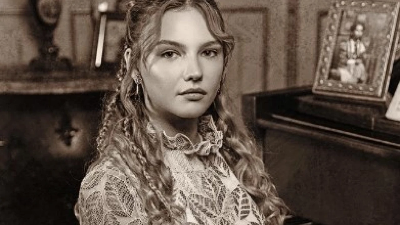 Şakir Paşa Ailesi'ndeki Ayşe (1)