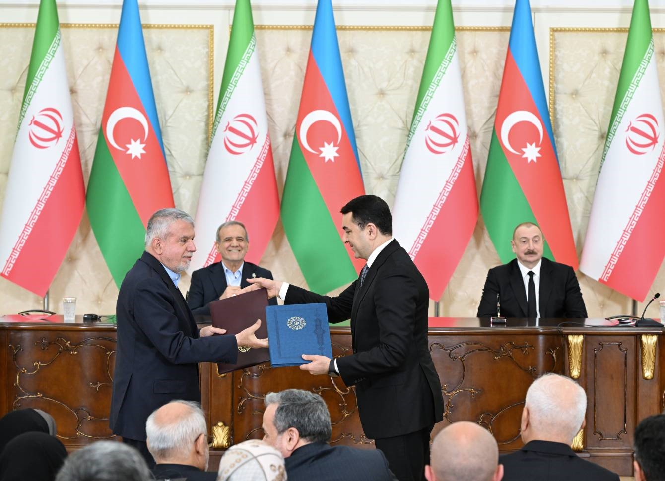 pezeşkiyanazranl2