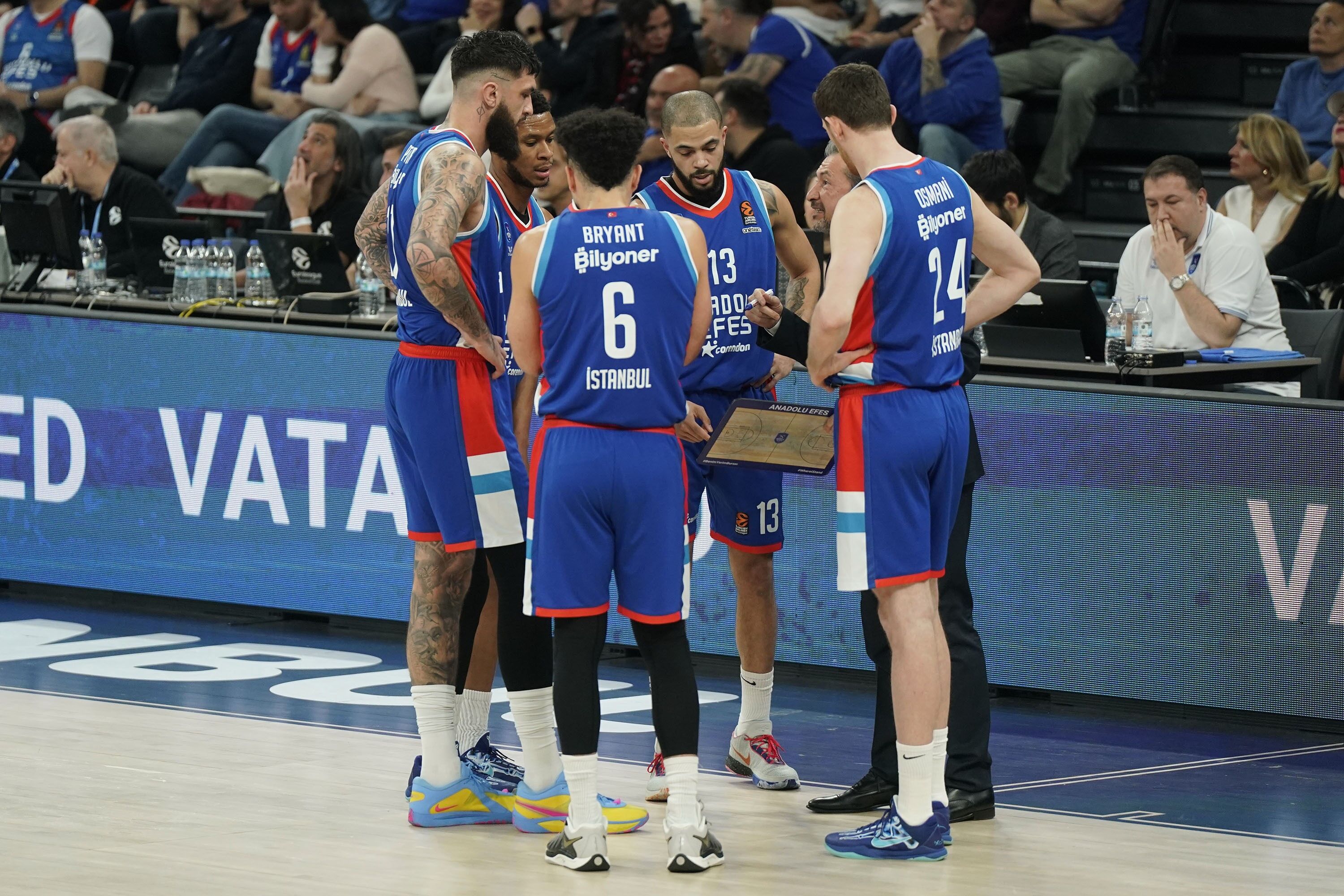 Anadolu Efes Play Off