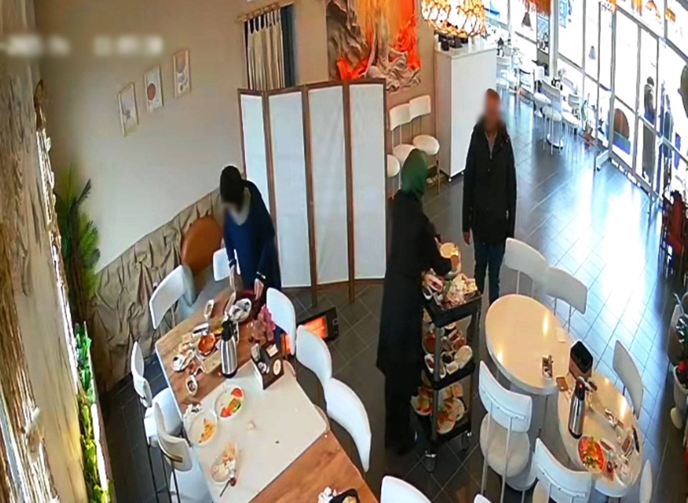 Boşanmak Istemeyen Koca, Eşini Öldürüp Intihar Etti! 2