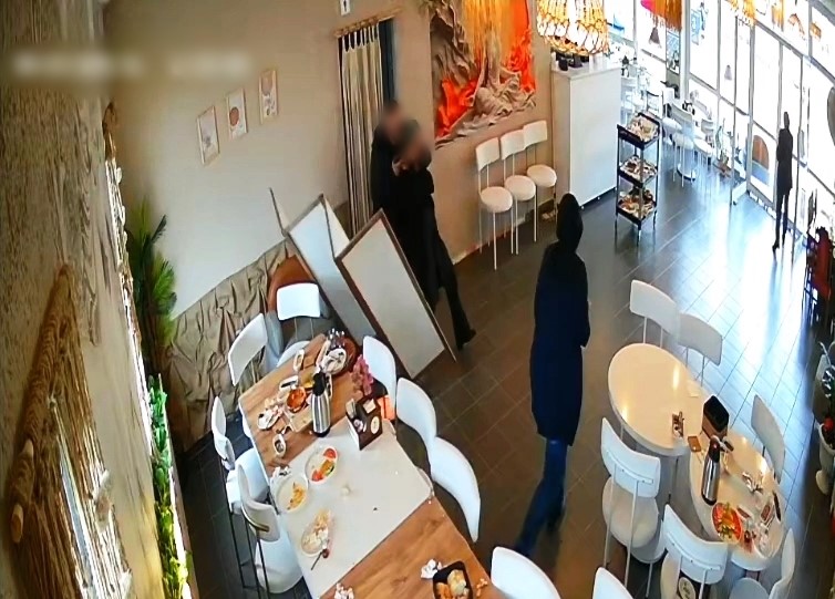 Boşanmak Istemeyen Koca, Eşini Öldürüp Intihar Etti! 3